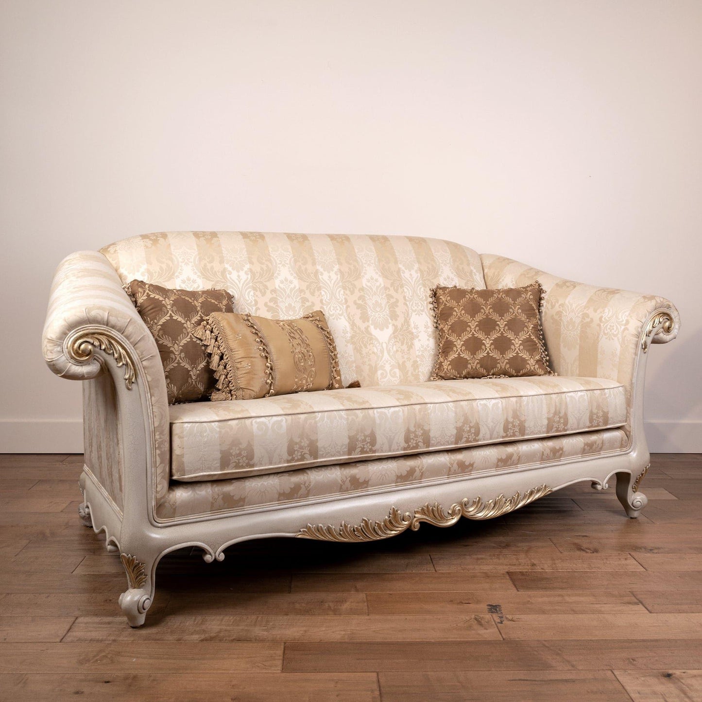 LOUIS XV SOFA - House of Chippendale