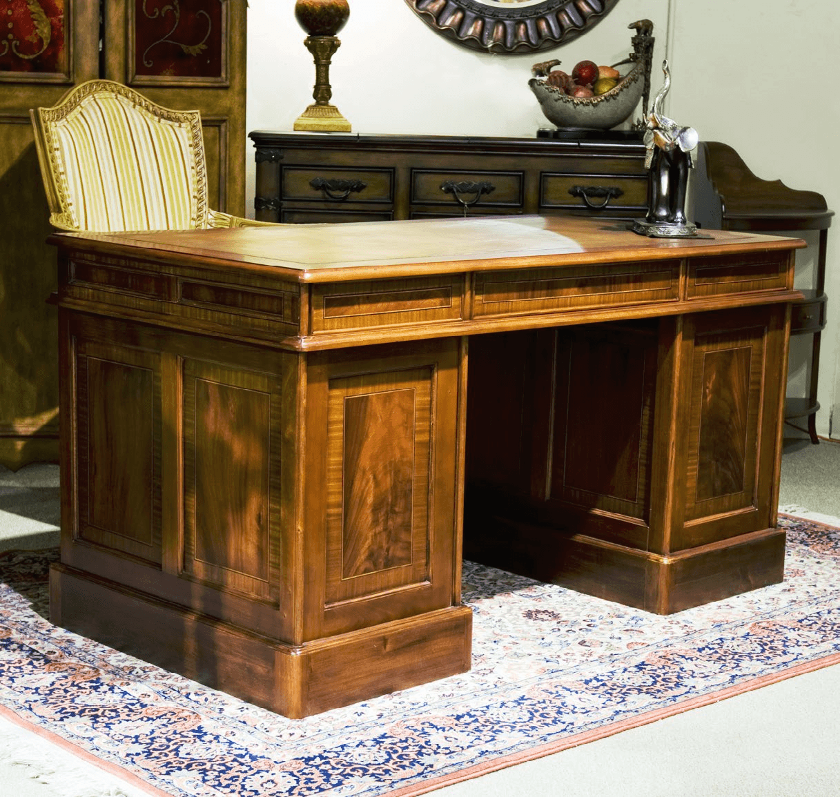 ESSEX PEDESTAL DESK - House of Chippendale