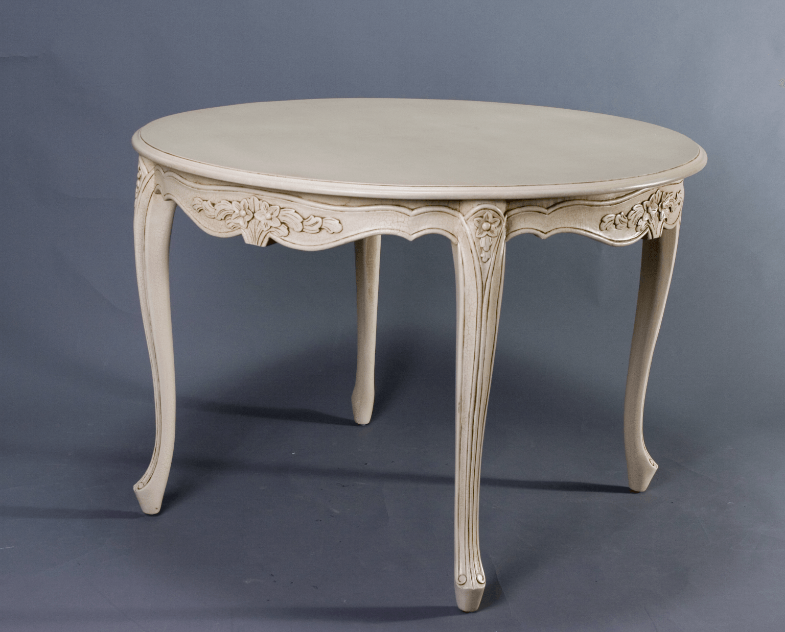 CARVED LOUIS XV ROUND DINING TABLE - House of Chippendale