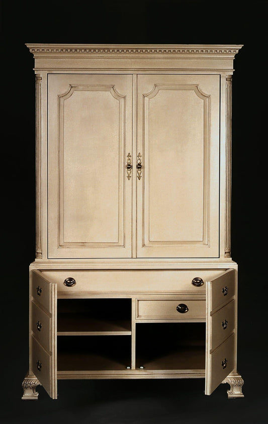 CHIPPENDALE ENTERTAINMENT UNIT - House of Chippendale