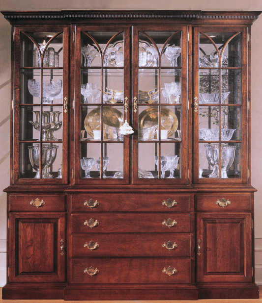 LARGE TRADITIONAL CABINET - House of Chippendale