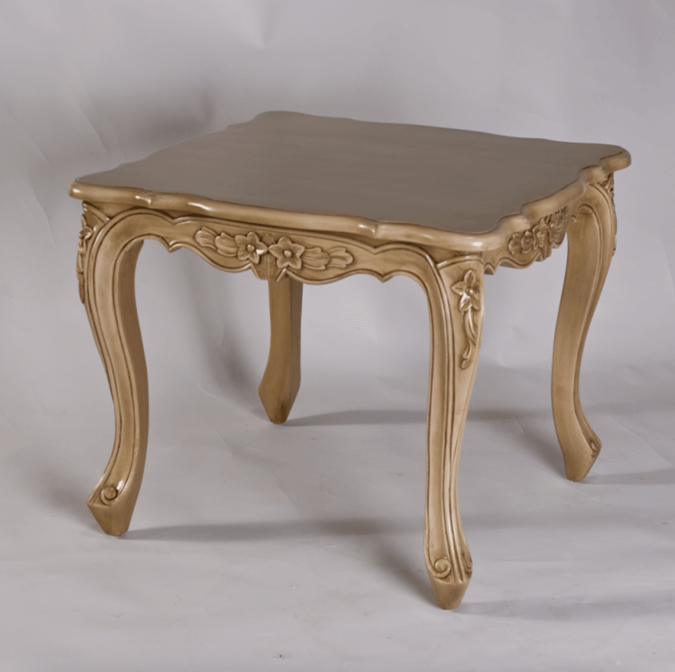 LOUIS XV SQUARE END TABLE - House of Chippendale