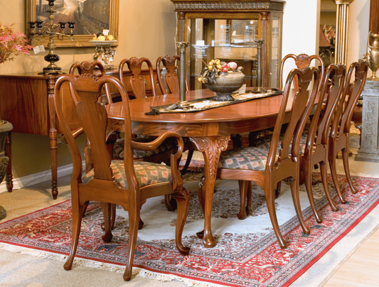 QUEEN ANNE STYLE DINING TABLE TWO LEAVES - House of Chippendale