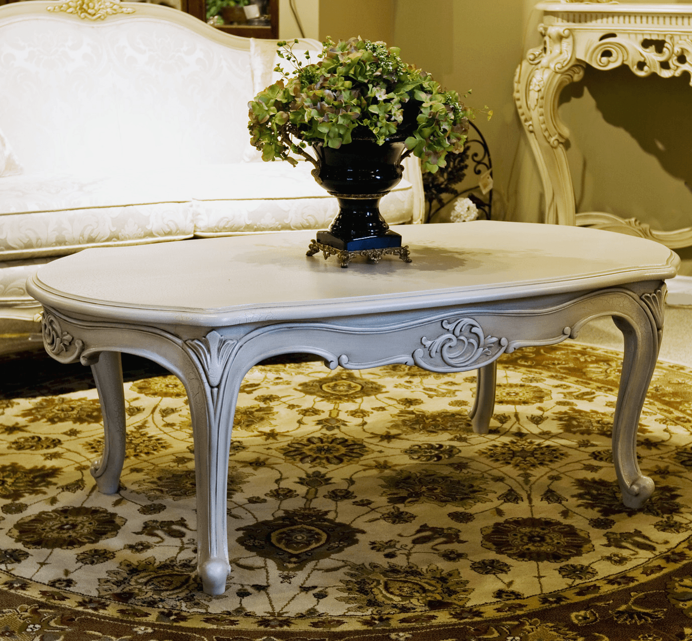 LOUIS XV OVAL COCKTAIL TABLE - House of Chippendale