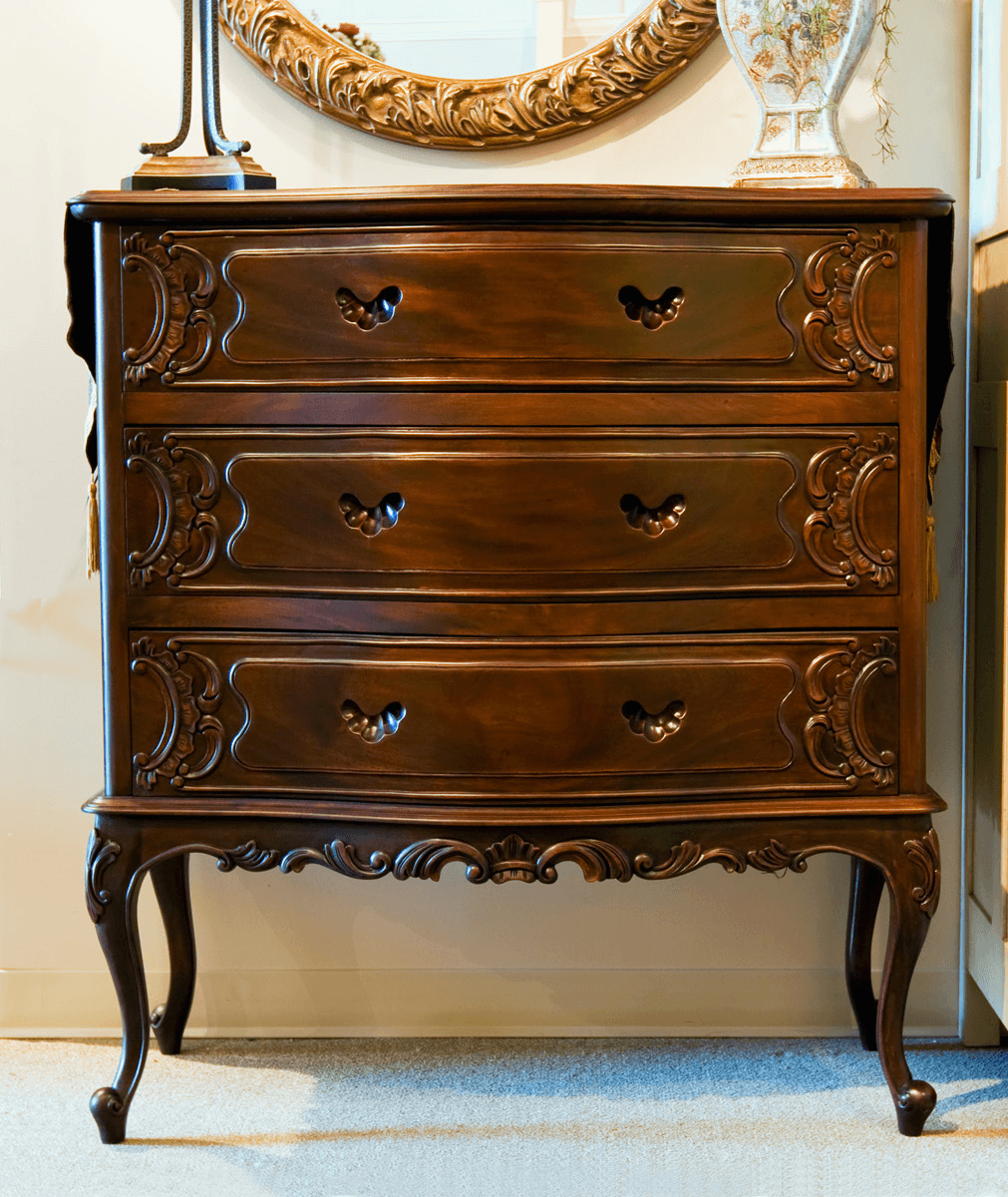 THREE DRAWER SERPENTINE HIGH CHEST - House of Chippendale